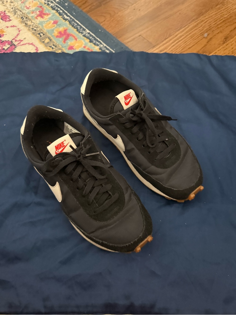Nike Men’s Classic Black/White Sneakers